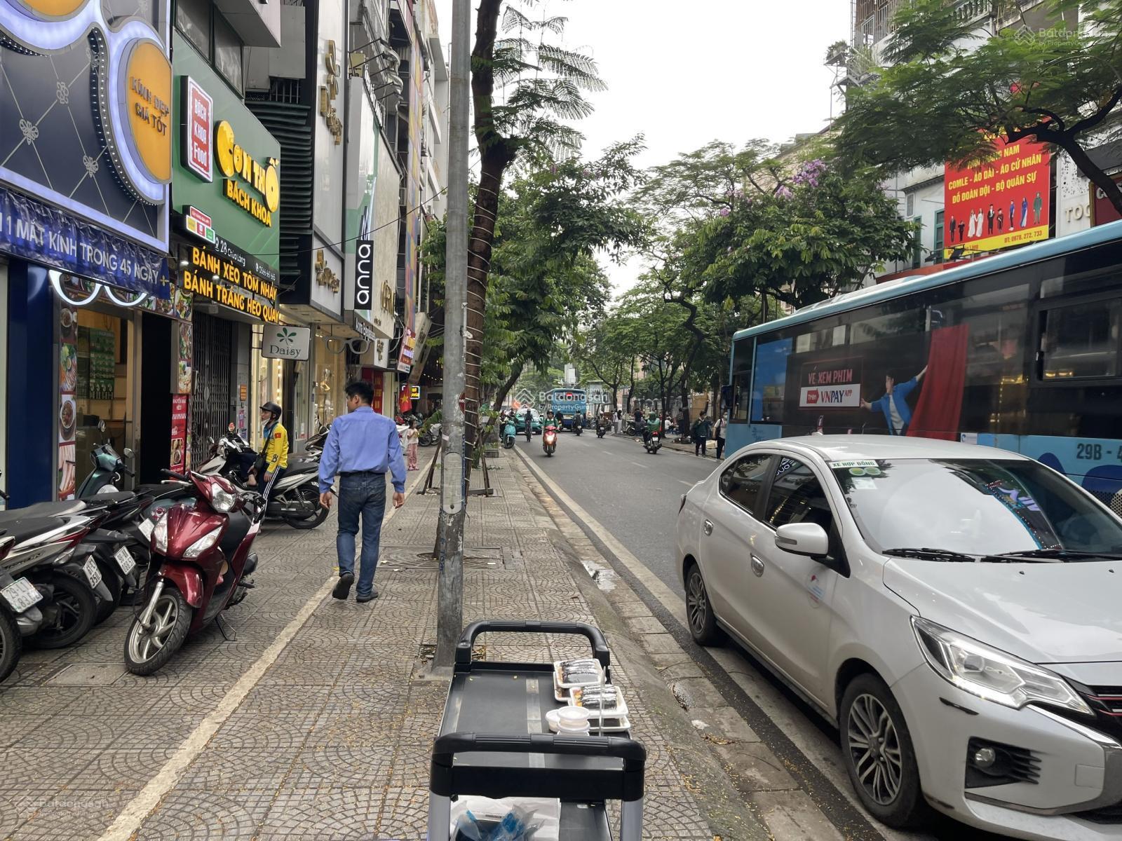 Chính chủ bán tòa nhà mặt phố Chùa Láng DT 130 MT 6 Giá 115 tỷ