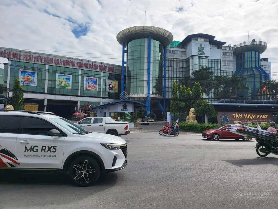 Đất nền vuông vức 60,8m2 (Ngang 4,5m) - Sổ hồng riêng - Sát Quốc lộ 13 đối diện Tân Hiệp Phát