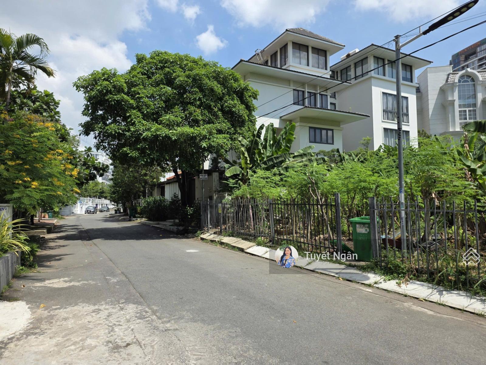 Hiếm - chỉ 116 tỷ sở hữu khuôn đất biệt thự 490m2 ngay Nguyễn Văn Hưởng, mặt tiền 19m Thảo Điền, Q2