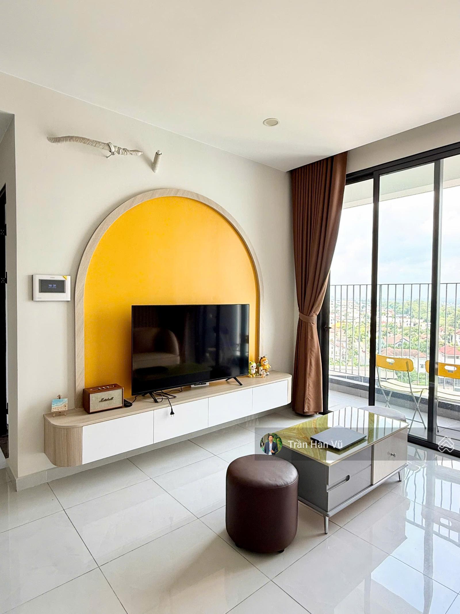 Sang nhượng giá tốt bán căn hộ 2PN góc full nội thất chung cư The Emerald Golf View