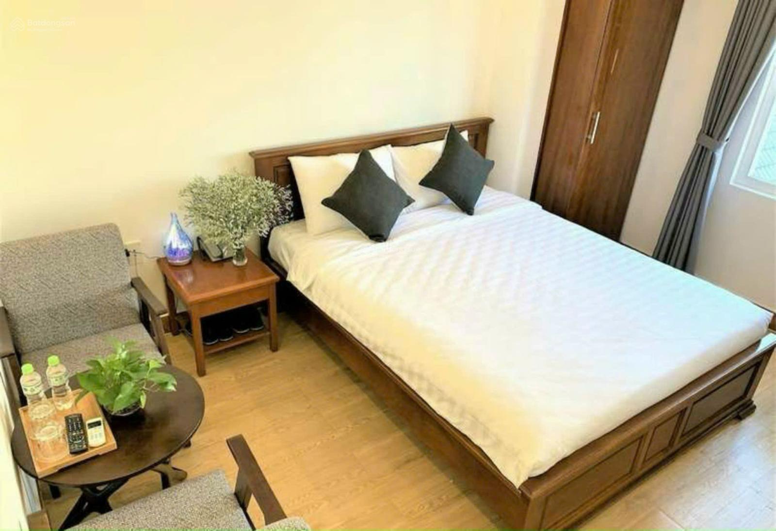 Bán Khách Sạn MT Khu Sân Bay, 12mx20m, Hầm 8 Tầng, 36P, HĐT Khoán 210 triệu/tháng