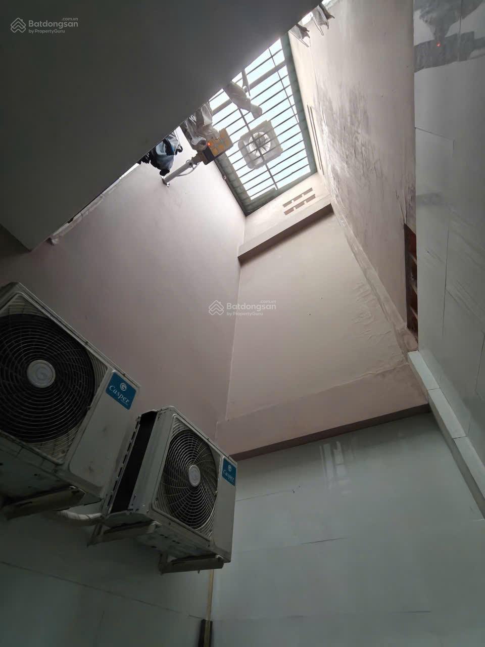 Bán nhà trọ 5 tấm 13 phòng thu nhập 30 triệu hẻm xe hơi đường Lê Cơ