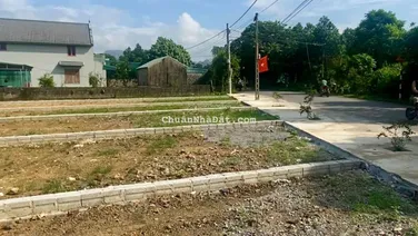 Bán đất nền xã Đồng Làng, TT Chi Nê, Lạc Thuỷ, mặt đường 10m, view hồ, sổ đỏ, DT 250m2, giá F0