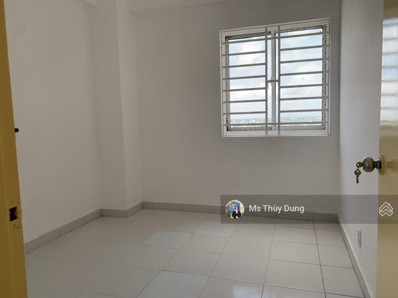 Bán gấp căn hộ 2PN, DT 59m2, nhà trống dọn vào ngay, pháp lý sở hữu vĩnh viễn, LH 0909 456 *** Bán gấp căn hộ 2PN, DT 59m2, nhà trống dọn vào ngay, pháp lý sở hữu vĩnh viễn, LH 0909 456 ***