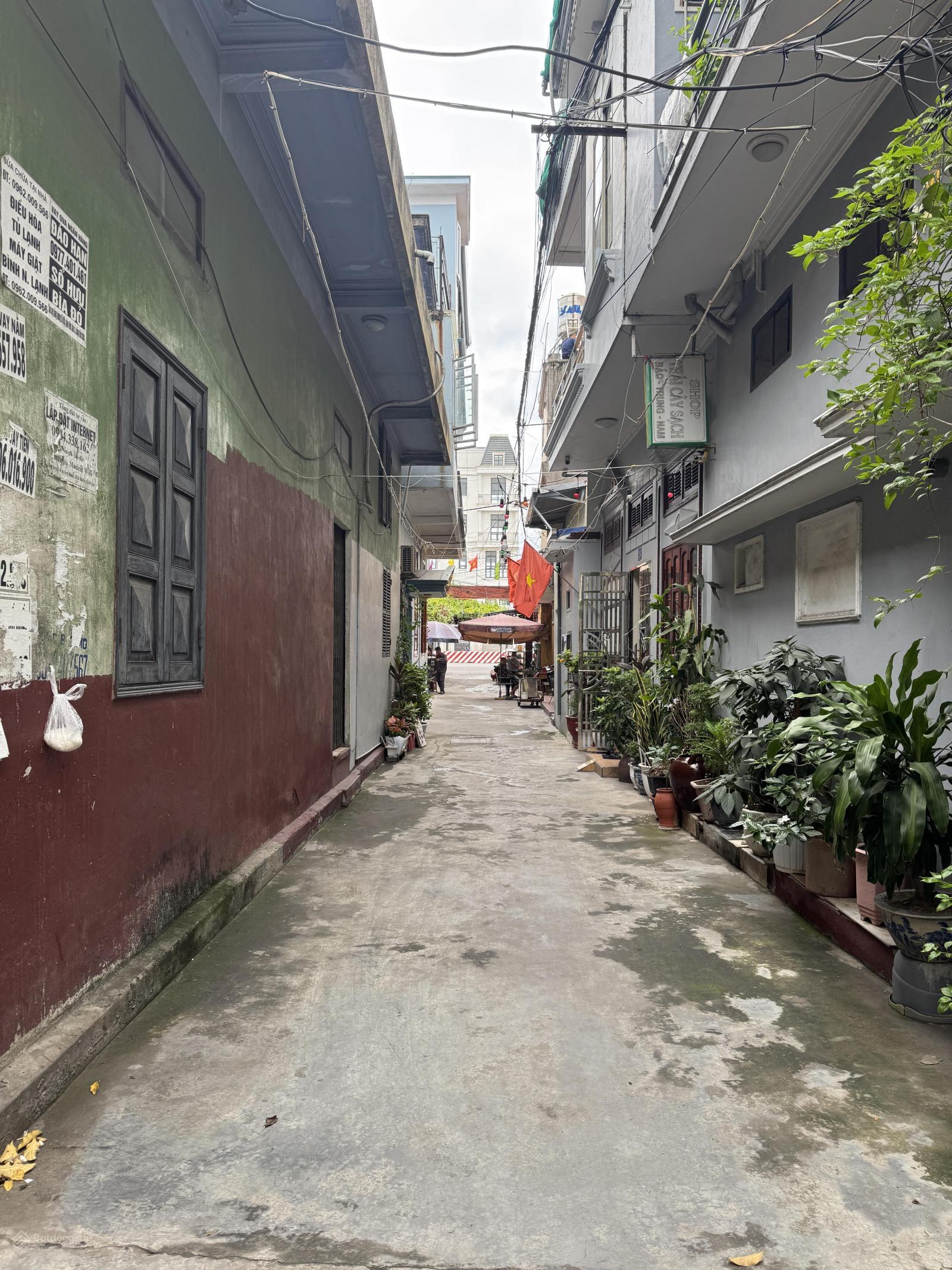 Bán 52.8m2 đất gần Chợ Hoà Bình, đường Nguyễn Hồng Quân, Thượng Lý, Hồng Bàng. Giá 4 tỷ