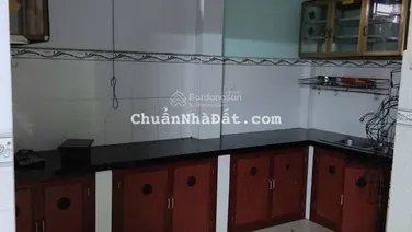 Bán nhà hẻm 6m thông đường Trịnh Đình Trọng (5x12) trệt lầu đúc kiên cố 3 phòng 6,5 tỷ TL