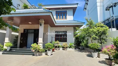 Cho thuê căn biệt thự 300m2 3 tầng đối diện công viên tại KĐT Vĩnh Điềm Trung