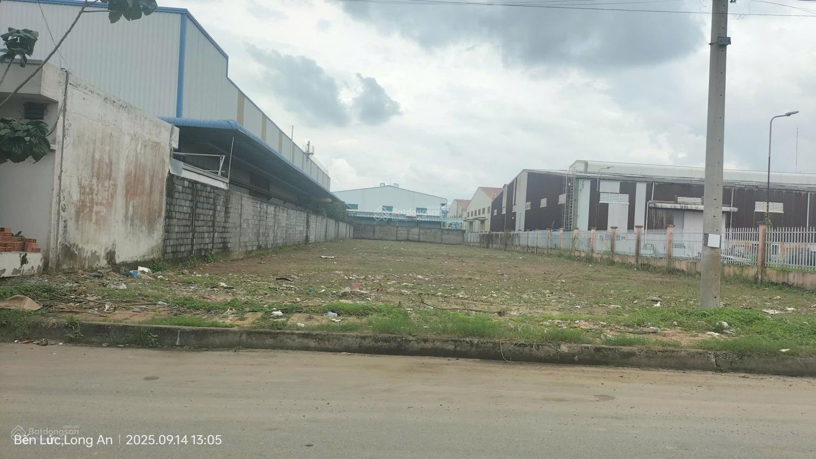 Bán đất 2200m2 (21 x 105) đất SKC trong KCN Phúc Long, cho sản xuất đa ngành nghề Bán đất 2200m2 (21 x 105) đất SKC trong KCN Phúc Long, cho sản xuất đa ngành nghề