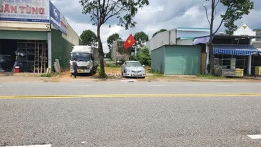 Bán lô đất ngay mặt tiền đường nhựa 25m DT 150m2 cách KCN Mỹ Phước 3 chỉ 5P sổ sẵn full thổ cư