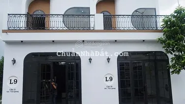 Bán cặp nhà phố hiện đại - khu tái định cư Vĩnh Quang mới hoàn toàn full nội thất, giá chỉ 3.1 tỷ