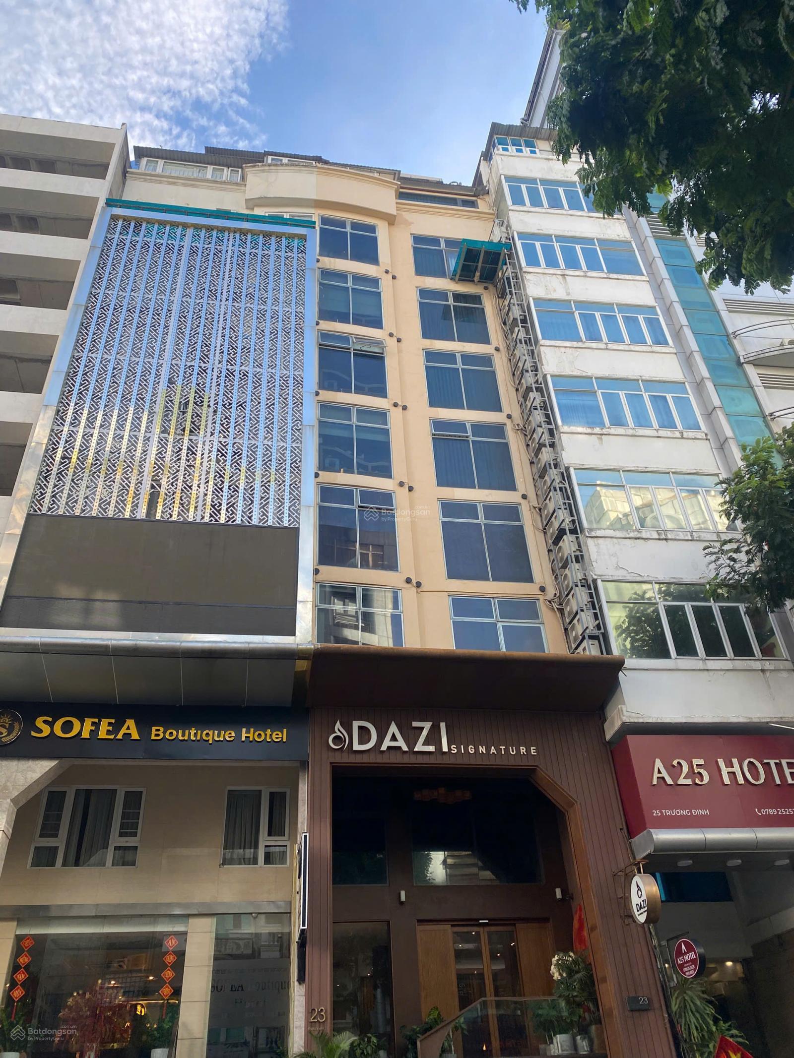 Khan Hiếm ! Cần Bán Tòa Khách Sạn Ngay Chợ Bến Thành Q.1 - DT: 4.5 x 22m - Hầm 11 Tầng - Giá: 90 Tỷ Khan Hiếm ! Cần Bán Tòa Khách Sạn Ngay Chợ Bến Thành Q.1 - DT: 4.5 x 22m - Hầm 11 Tầng - Giá: 90 Tỷ