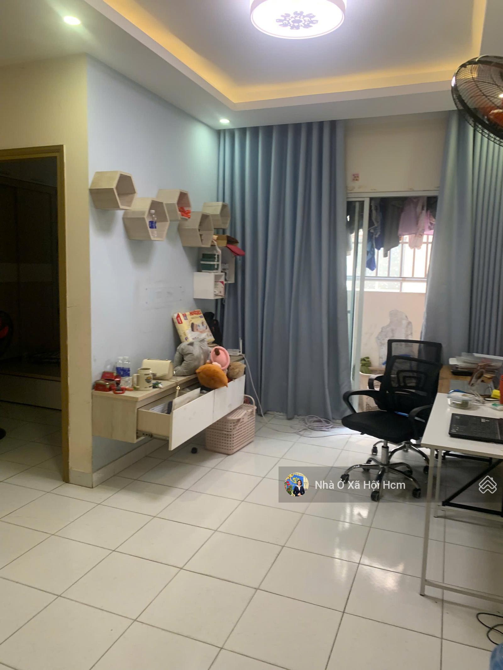 Chính chủ cần bán căn có ban công tại HQC Hóc Môn giá 1.150 tỷ sang tên hợp pháp. LH 0909 456 ***