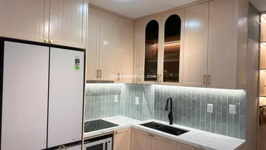 Bán căn hộ chung cư Sky Garden 81m2 giá 6.2 tỷ, nội thất mới 100%