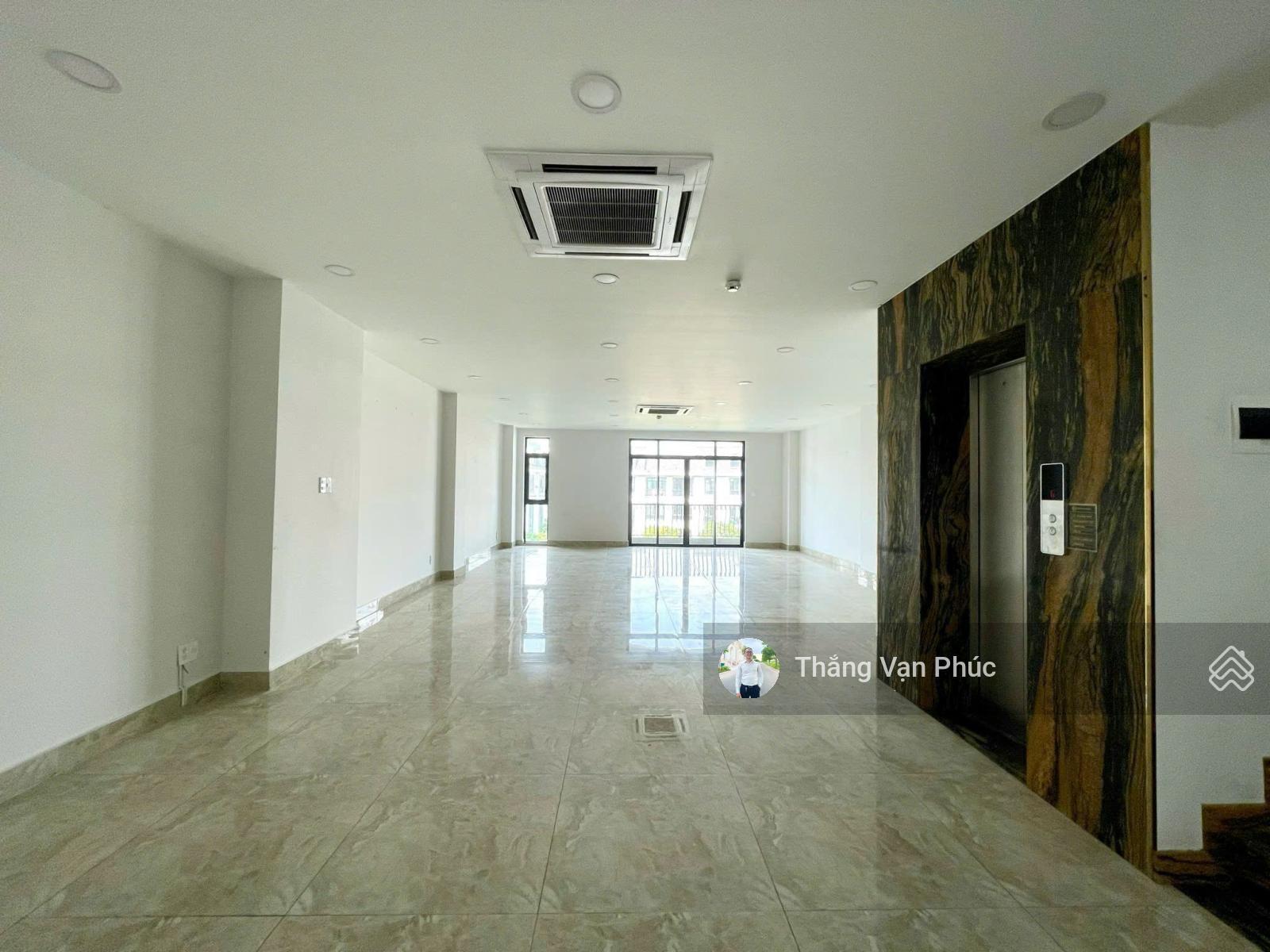 Chủ nhà thân bán căn nhà sát ngay đường Đinh Thị Thi 7x21m, vị trí đẹp, thuận tiện kinh doanh