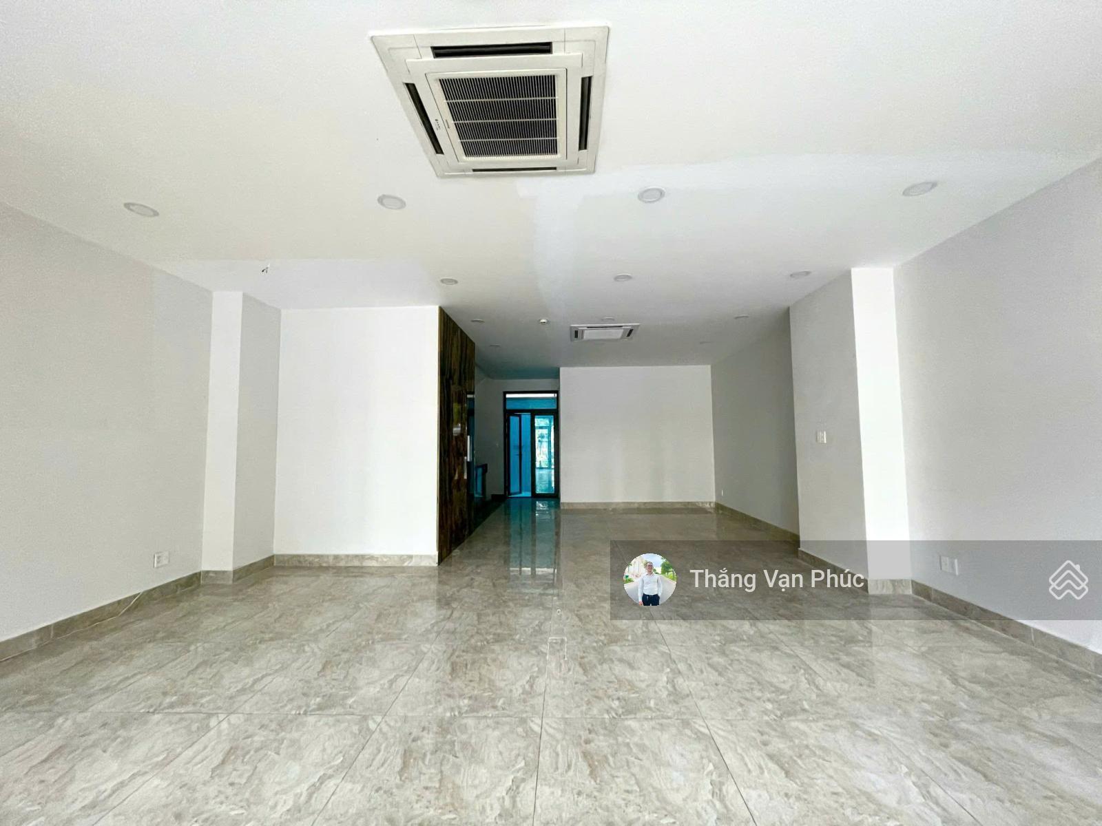 Chủ nhà thân bán căn nhà sát ngay đường Đinh Thị Thi 7x21m, vị trí đẹp, thuận tiện kinh doanh