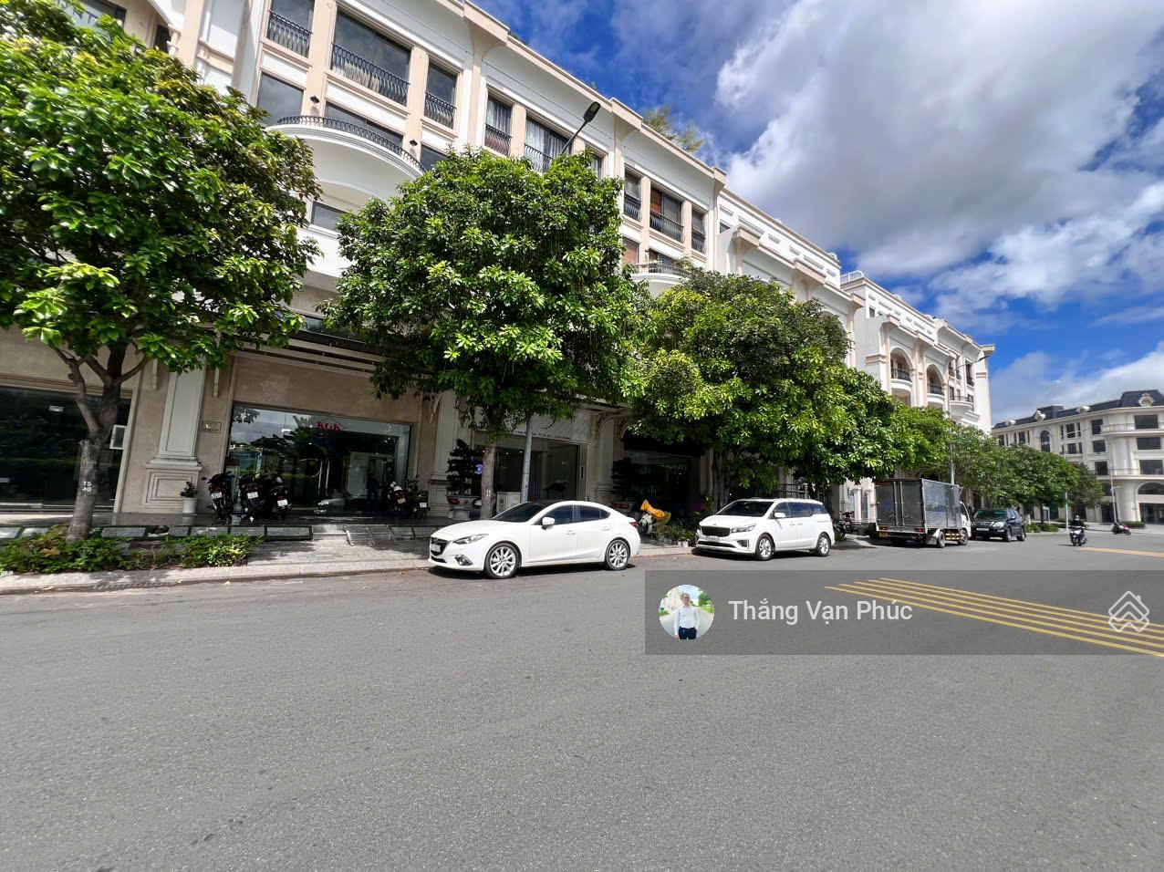 Chủ nhà thân bán căn nhà sát ngay đường Đinh Thị Thi 7x21m, vị trí đẹp, thuận tiện kinh doanh