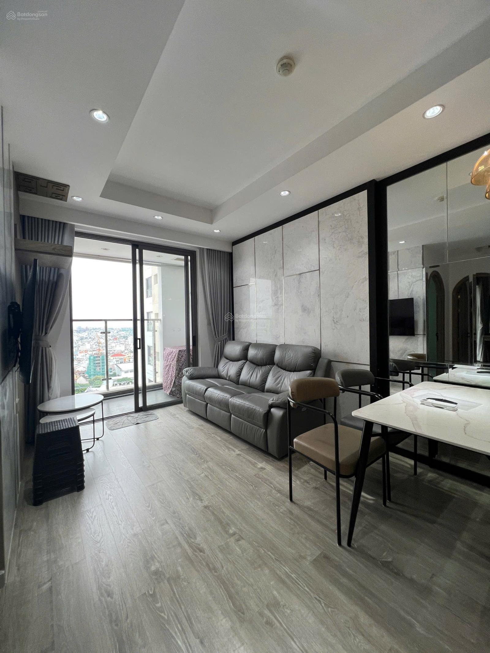 Cần bán CHCC Kingston Q. Phú Nhuận. DT: 83m2 2PN 2WC - sổ hồng. Giá: 8 tỷ. LH: 0961 663 *** Thịnh