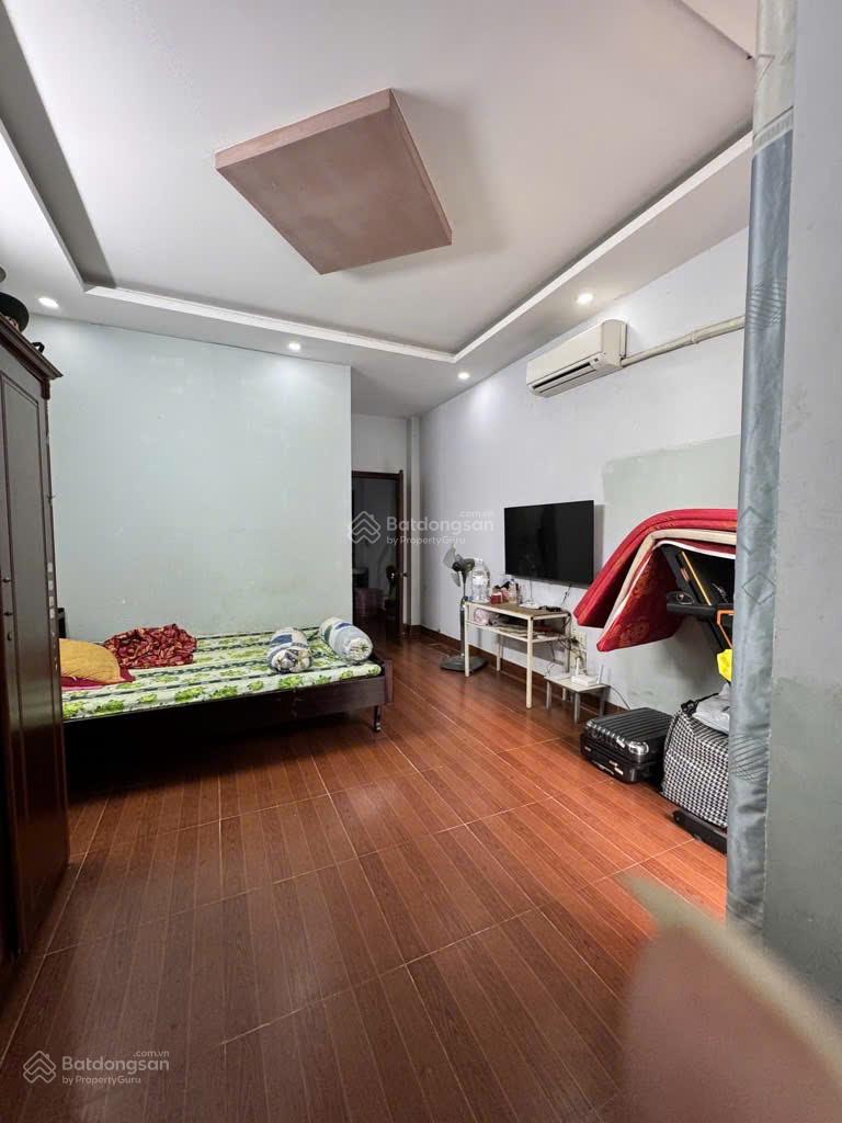 Bán Nhà 4 Tầng BTCT (4m x 16m), Hẻm Xe Hơi Tránh, Đường Thành Thái, Quận 10, Chỉ 15.9 Tỷ