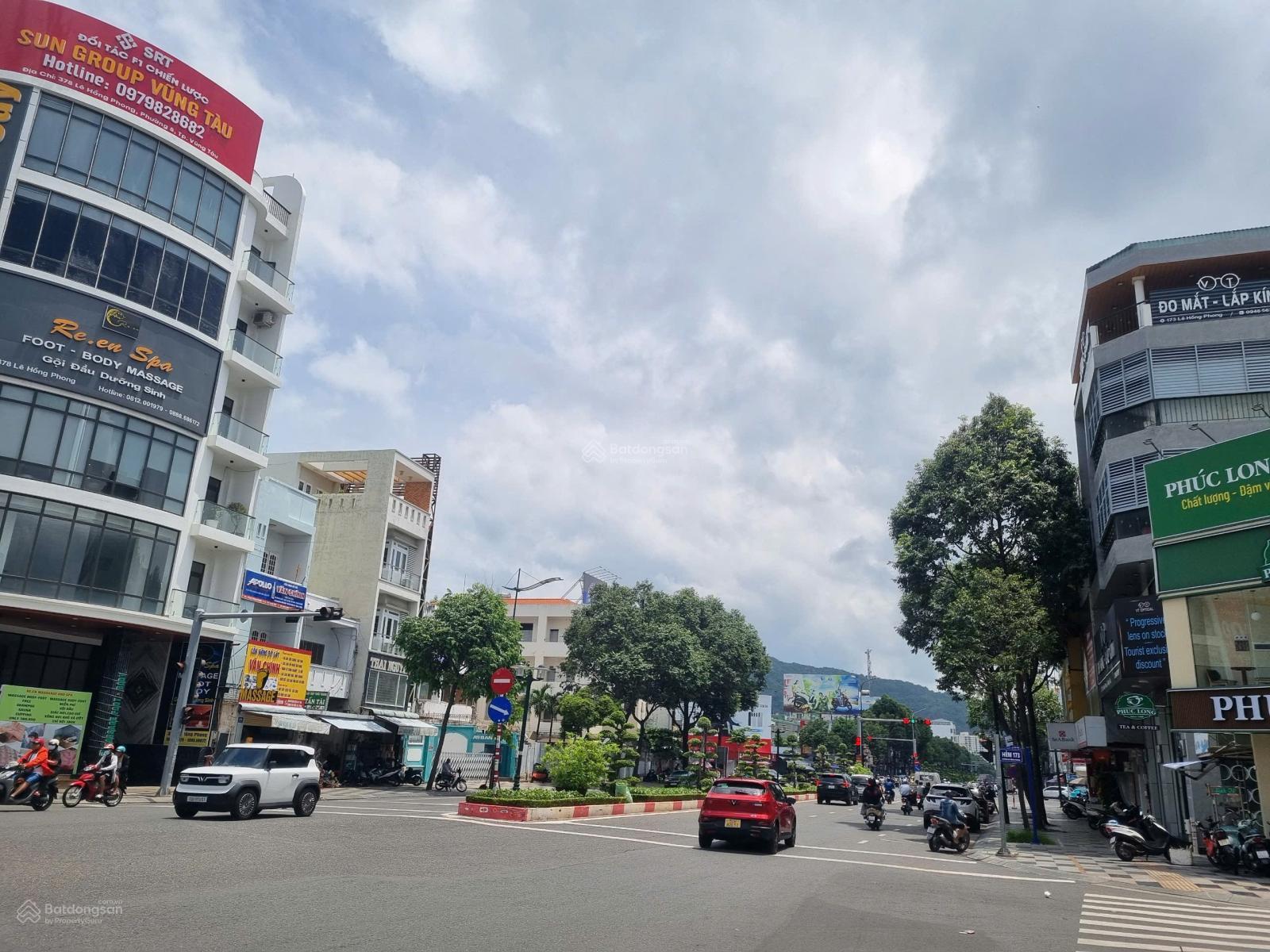 Bán toà nhà văn phòng mặt tiền Lê Hồng Phong