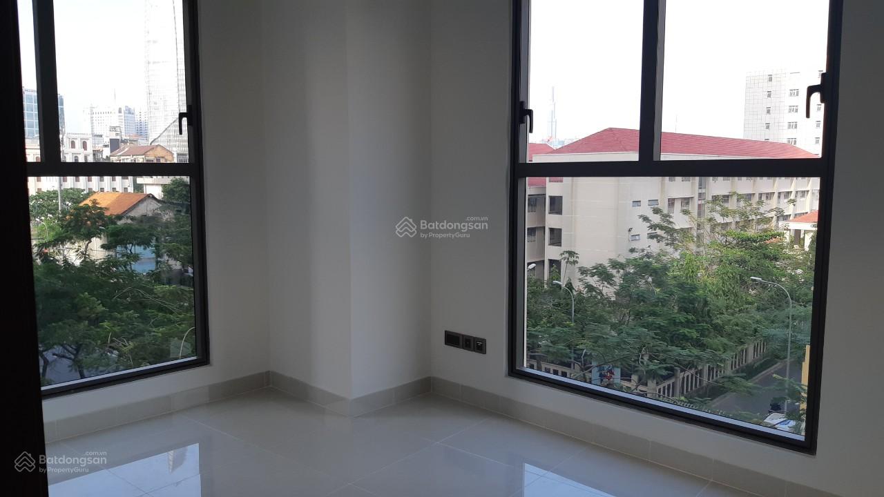 Cho thuê officetel giá 20tr, diện tích 56m2 Saigon Royal, Quận 4, làm văn phòng