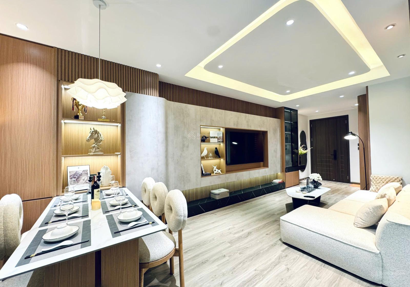 Chính chủ bán căn hộ 2PN siêu hot tại Five Star, Kim Giang, DT 77m2, full đồ, sổ đỏ, giá 7 tỷ có TL