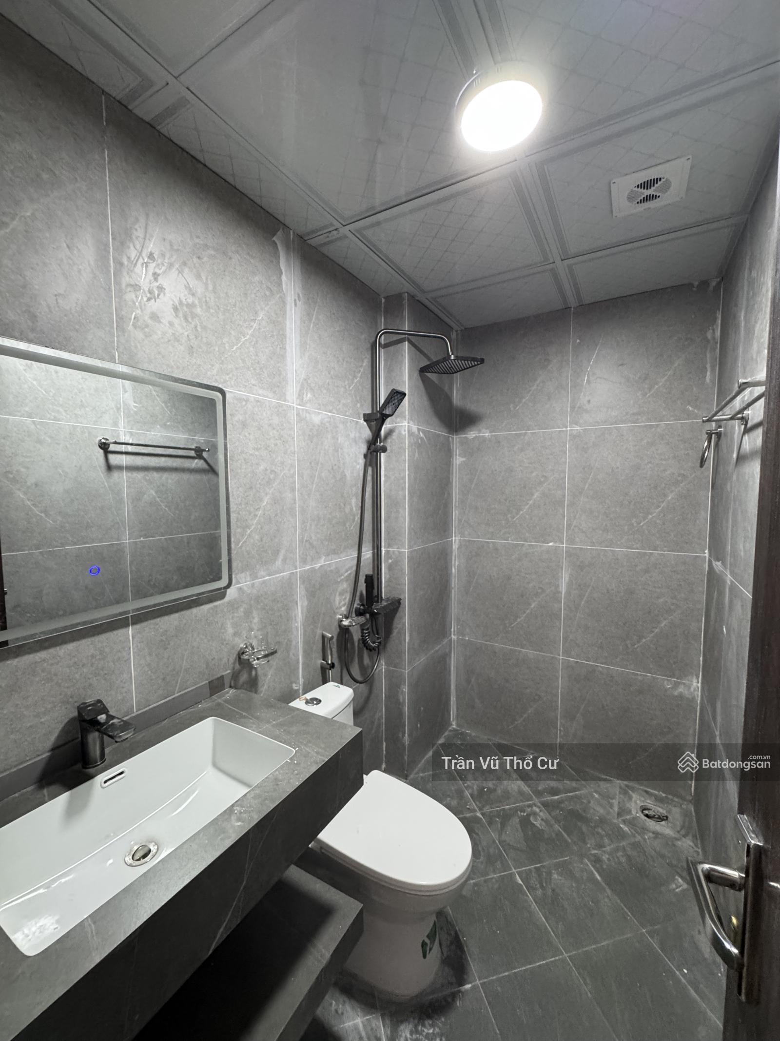 Bán nhà phân lô mới đẹp phố Xuân Diệu, 7 tầng thang máy view Hồ Tây. Giá chỉ 14.1 tỷ