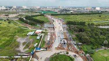 Bán gấp lô E đường 20m KDC Phú Nhuận. Hướng Đông Nam. Đơn giá 93tr/m2. Rẻ nhất trục 20m