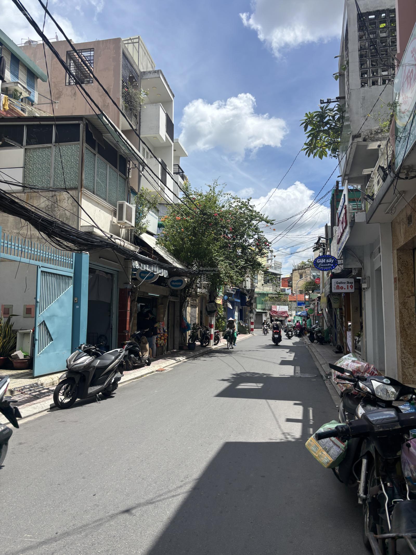 4x21m nhà 2 tầng tiện xây mới giá 16,9 tỷ hẻm xe hơi đường Đặng Văng Ngữ