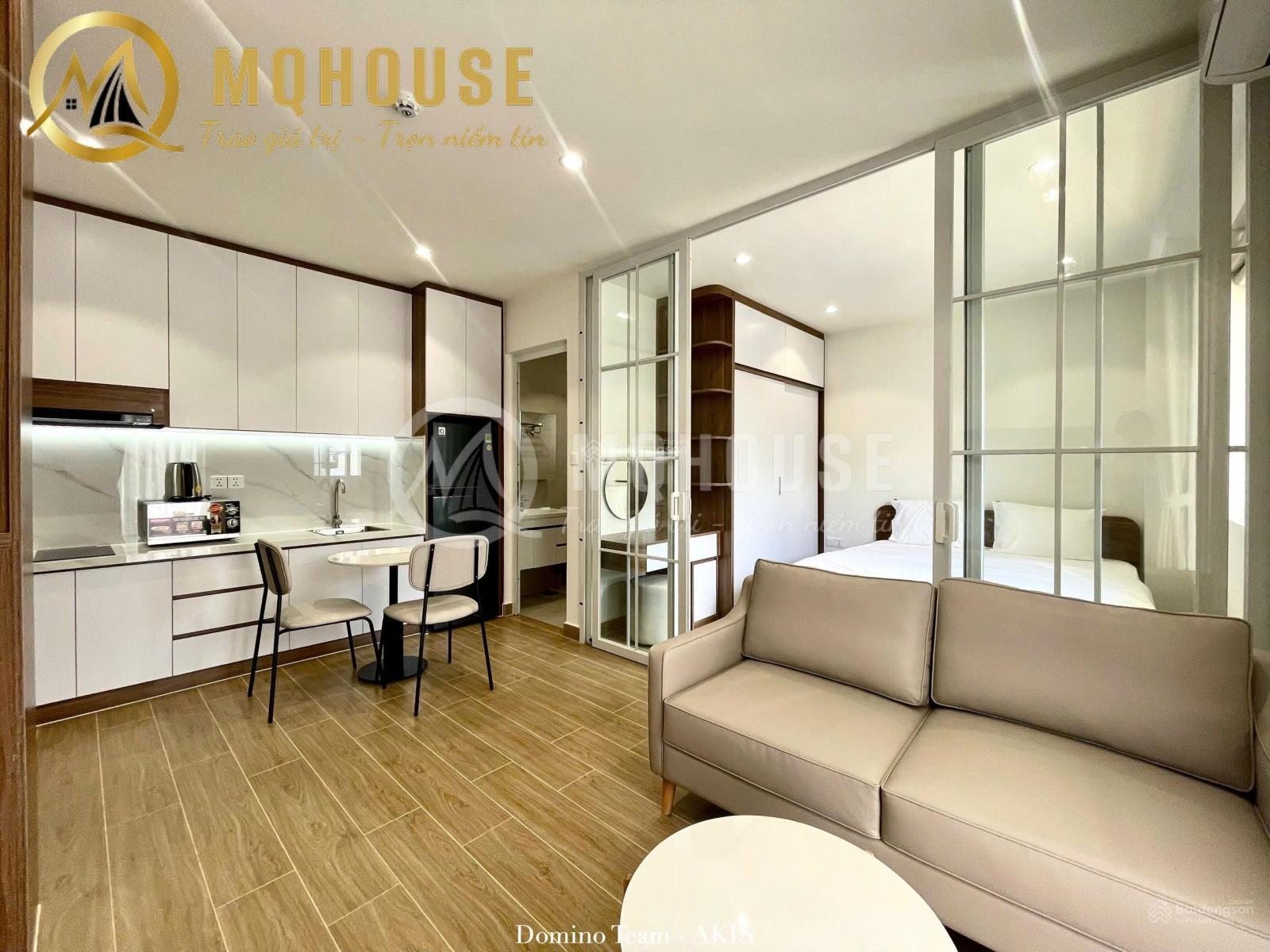 Khai trương căn hộ mới ngay Metro Thảo Điền. Ban công trải dài thoáng mát. Có gym và hồ bơi nội khu