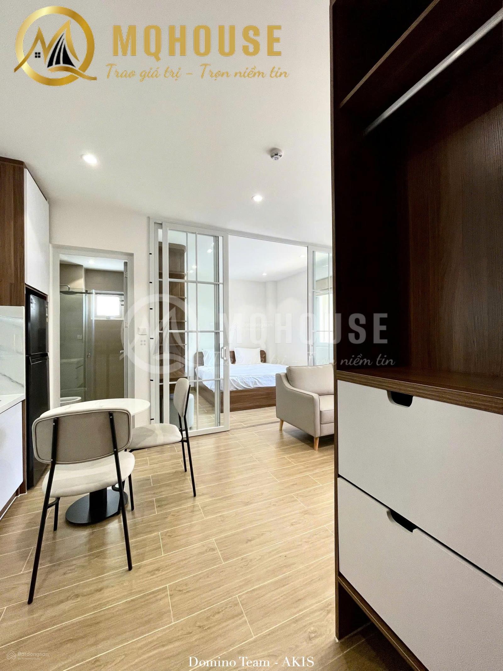 Khai trương căn hộ mới ngay Metro Thảo Điền. Ban công trải dài thoáng mát. Có gym và hồ bơi nội khu