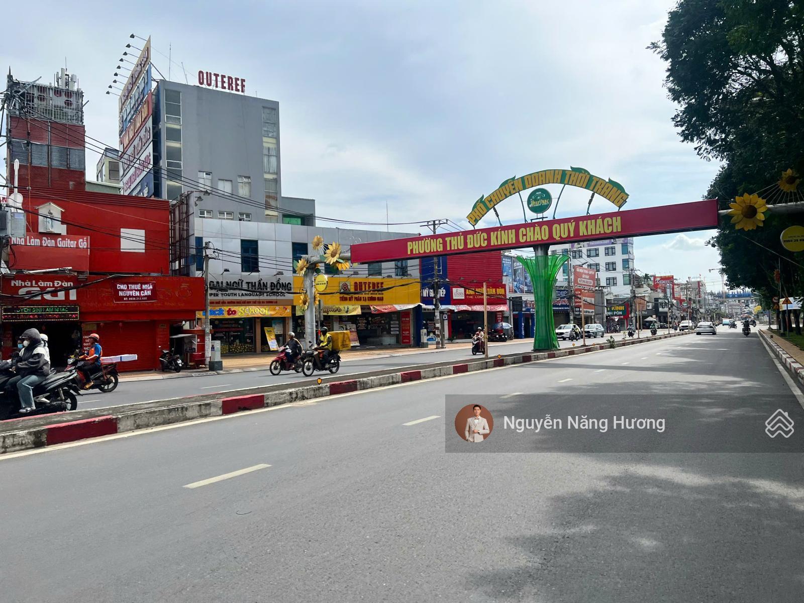 NHÀ 4 TẦNG MẶT TIỀN VÕ VĂN NGÂN - NGANG 7 X 28M FULL THỔ - ANH NGỮ THUÊ 130 TR/THÁNG. NHÀ 4 TẦNG MẶT TIỀN VÕ VĂN NGÂN - NGANG 7 X 28M FULL THỔ - ANH NGỮ THUÊ 130 TR/THÁNG.