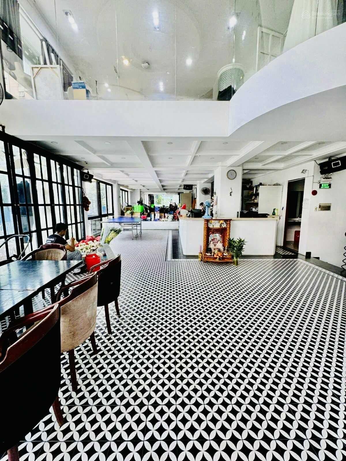 Toà nhà hầm 9 lầu, sân thượng, 200m2, lô gốc mặt tiền Tân Mỹ, PMH Quận 7