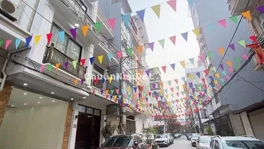 Bán gấp - 7 tầng thang máy - MP Trần Đăng Ninh - mới tinh - kinh doanh - nội thất siêu KS 6 sao