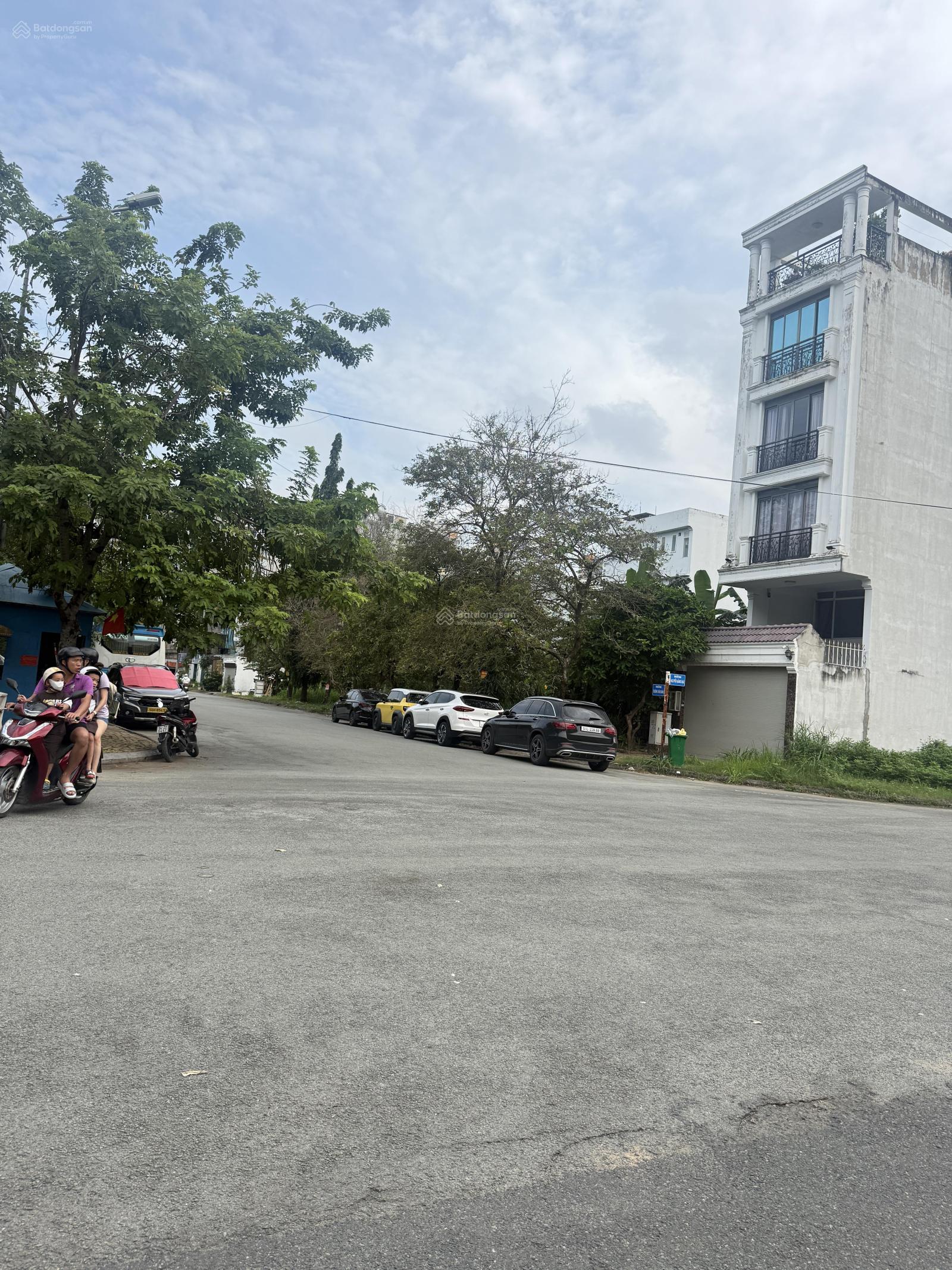 Chính chủ bán nền đất 2 MT dự án Thạnh Mỹ Lợi đường Nguyễn Khoa Đăng LG: 40m DT 5x22m giá 195tr/m2