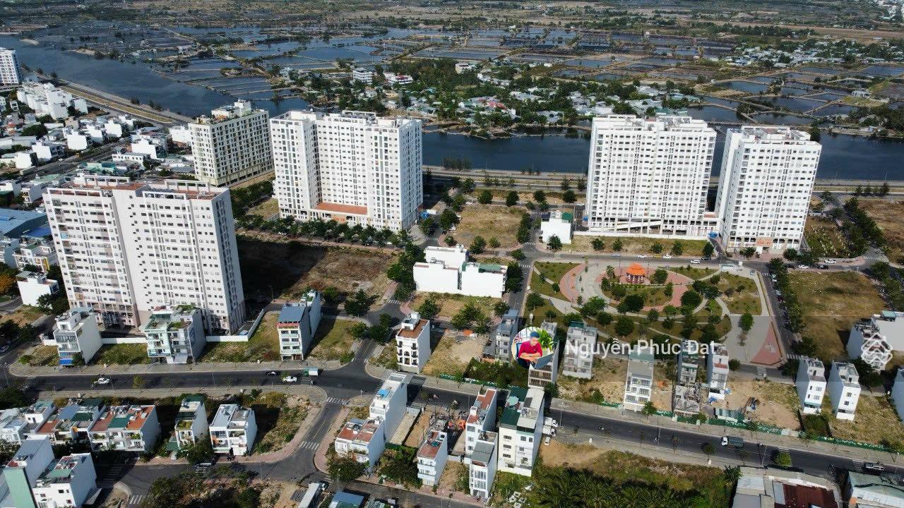 Hà Quang 1 lô Đông Nam hàng hiếm ngay cụm chung cư lớn nhất dự án đông đúc