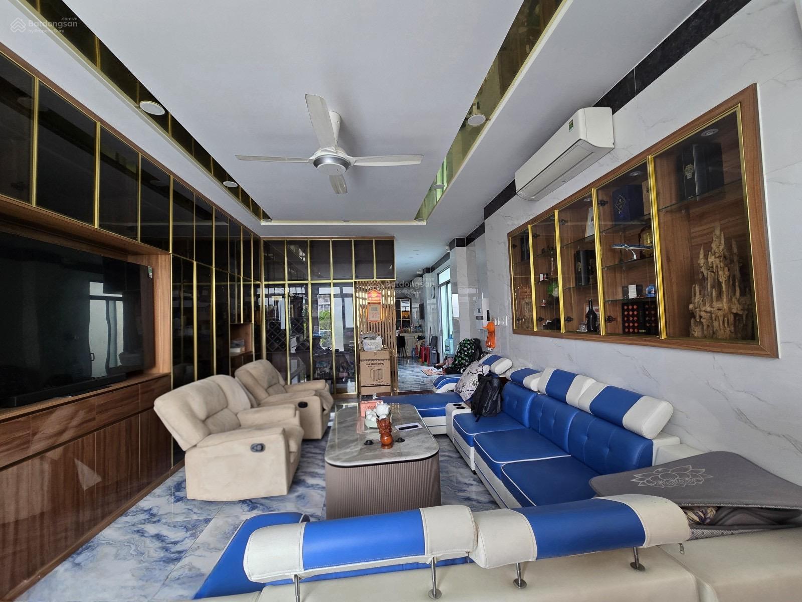 Bán nhà Quận 8, Ba Đình, mặt tiền đường 110m2 6 tầng, than máy, nhỉnh 18,ty hoàn công đủ sổ vuông