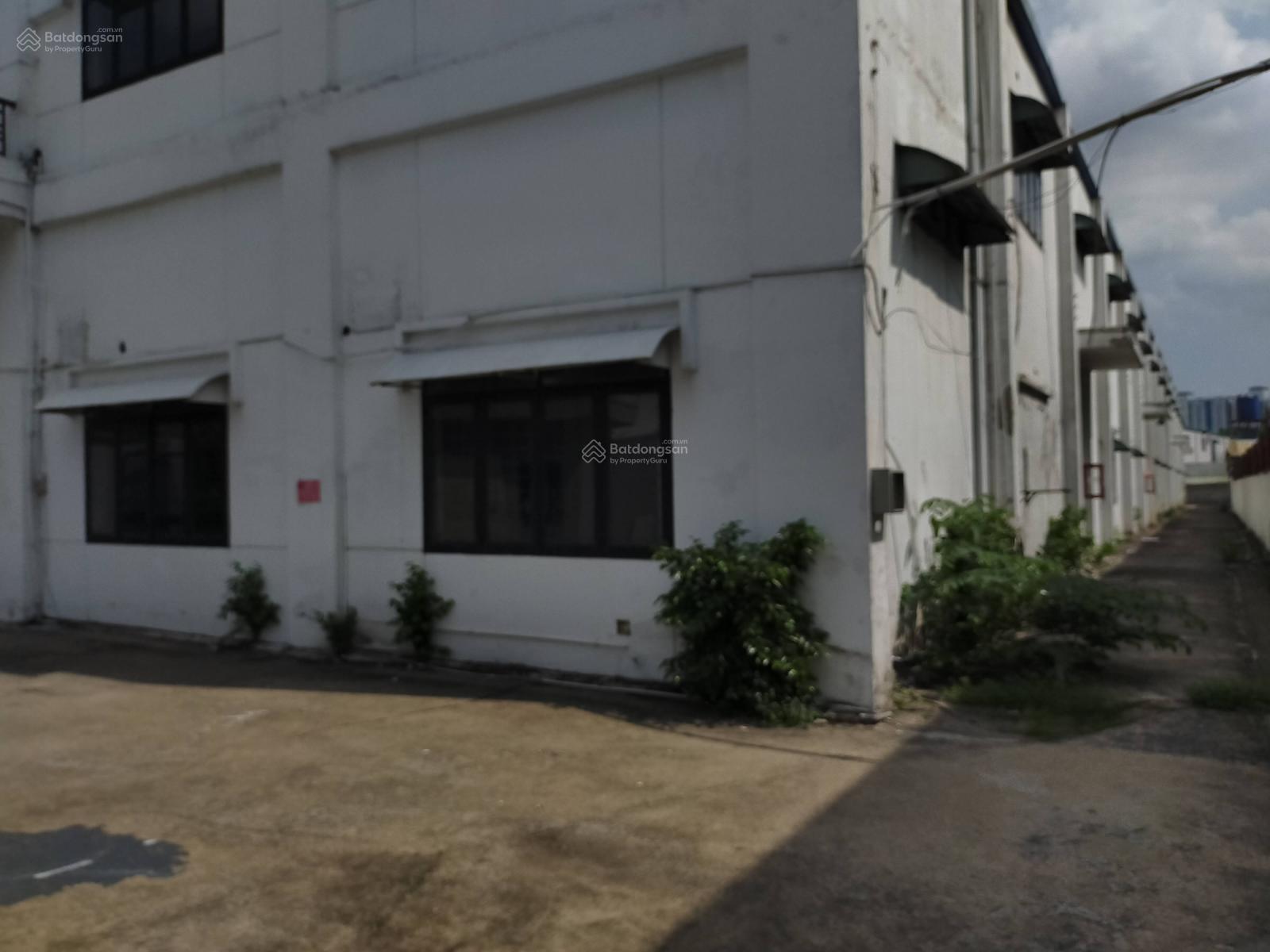 Tổng DT 7.500m2, kho 4.000m2 - đường dẫn cao tốc - cont 40f vào, có PCCC