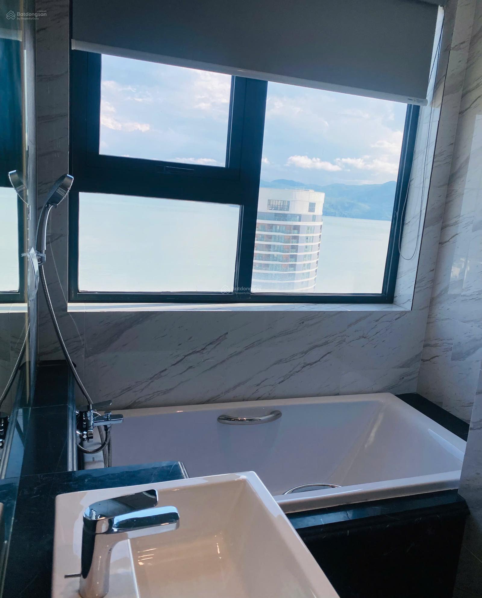 CHO THUÊ CĂN GÓC ALTARA TẦNG CAO 27 , VIEW BIỂN ĐẸP GIÁ CHỈ 6TR