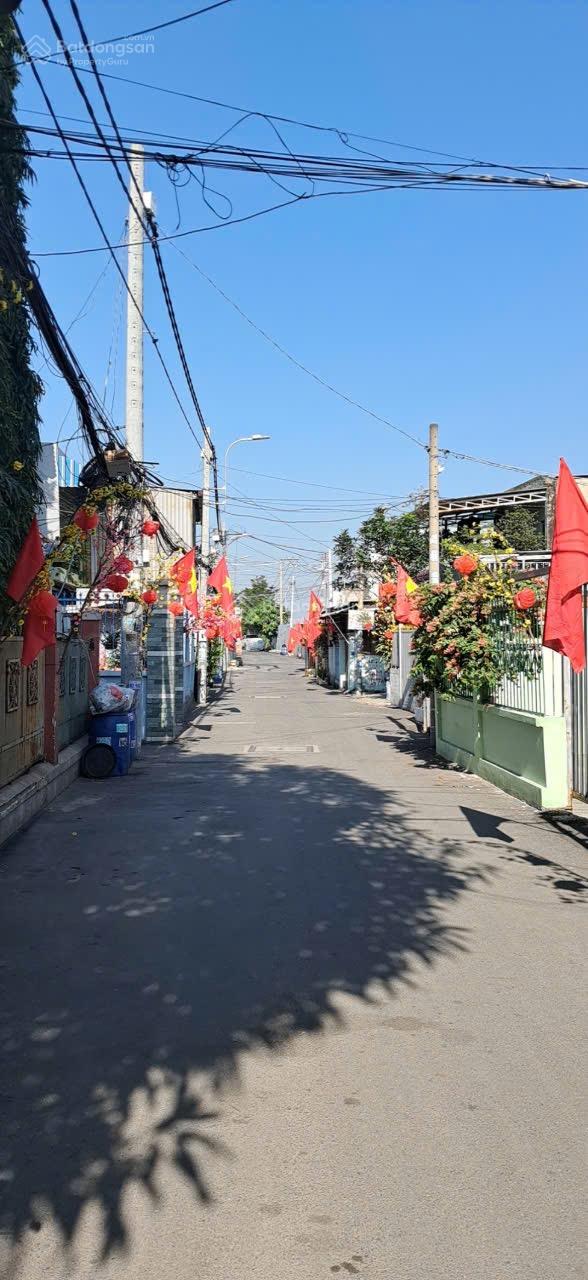 Bán gấp lô đất 62.1m2 đường ôtô tránh thoải mái, cách QL13 chỉ 150m thuộc P. Hiệp Bình giá 5,6 tỷ Bán gấp lô đất 62.1m2 đường ôtô tránh thoải mái, cách QL13 chỉ 150m thuộc P. Hiệp Bình giá 5,6 tỷ