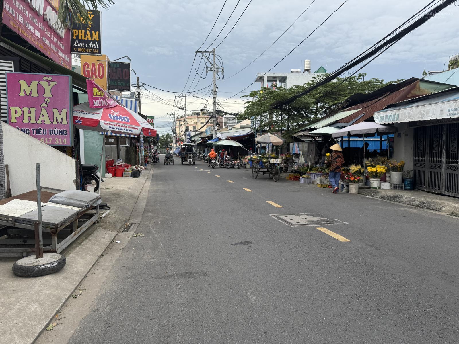 Bán nhà mặt chợ Tân Chánh hiệp diện tích 5x24m, cấp 4 giá 9.7 tỷ, LH 0919 147 *** Bán nhà mặt chợ Tân Chánh hiệp diện tích 5x24m, cấp 4 giá 9.7 tỷ, LH 0919 147 ***