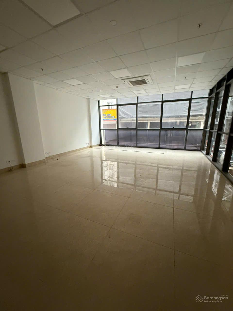 Cho thuê nhà Lạc Long Quân - Xuân La - Tây Hồ 100m2 7 tầng 1 hầm. Mt 8m. Thông sàn. Giá 100tr