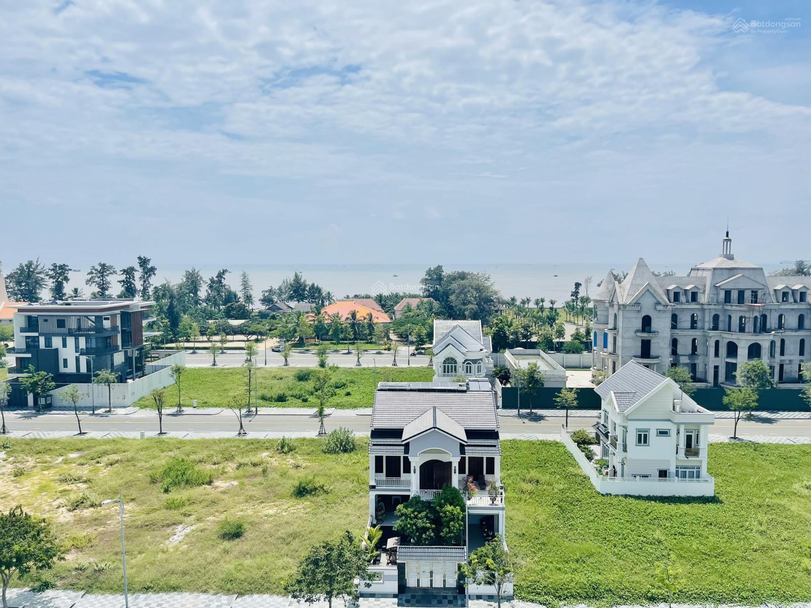 Cần bán lô biệt thự Phố Biển Ocean diện tích 360m2. LH 0919 080 *** gặp Linh