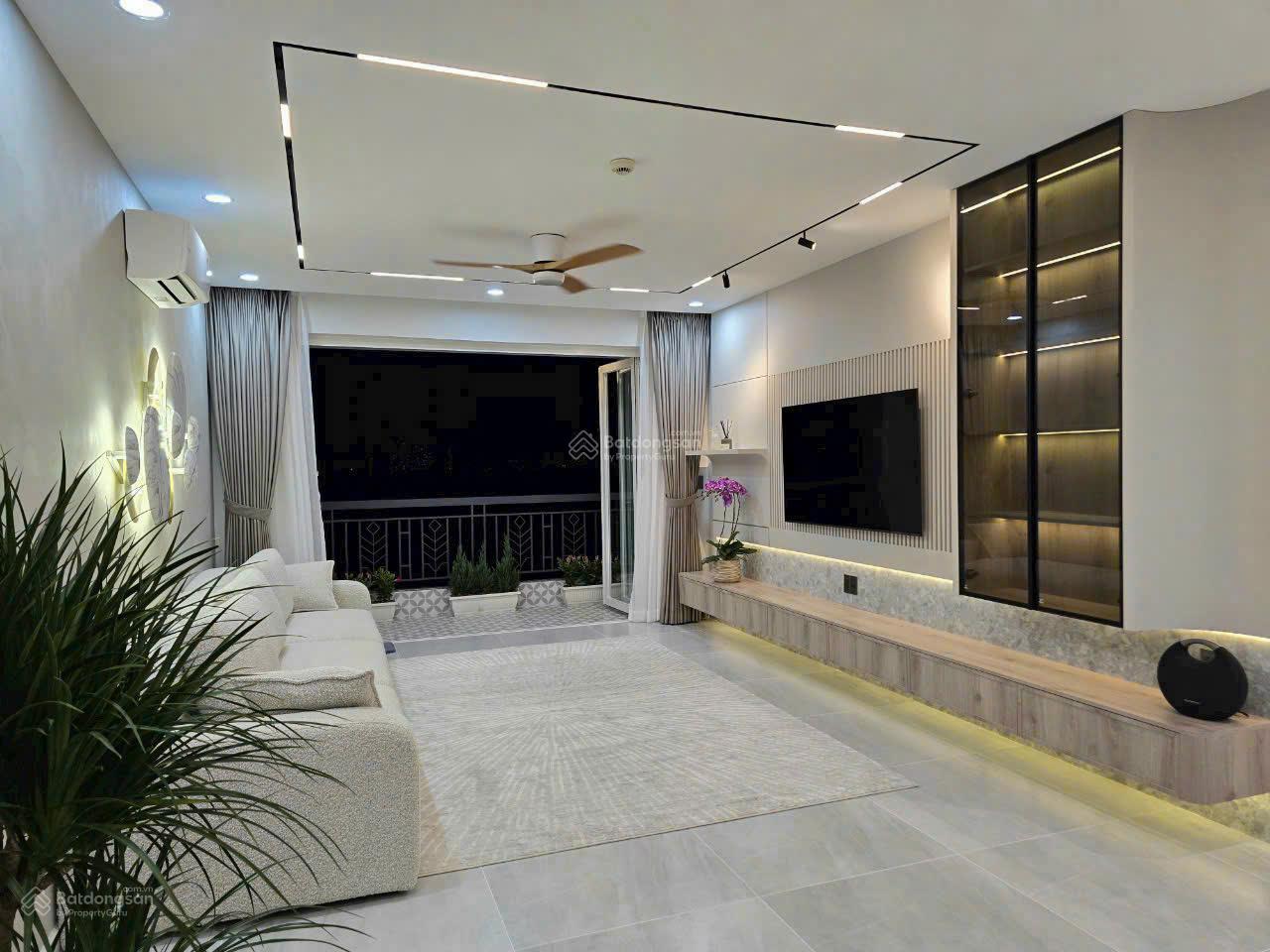 Bán nhanh căn hộ Hưng Phúc - 3PN - view sông công viên - giá tốt thương lượng. LH: 0918 080 ***