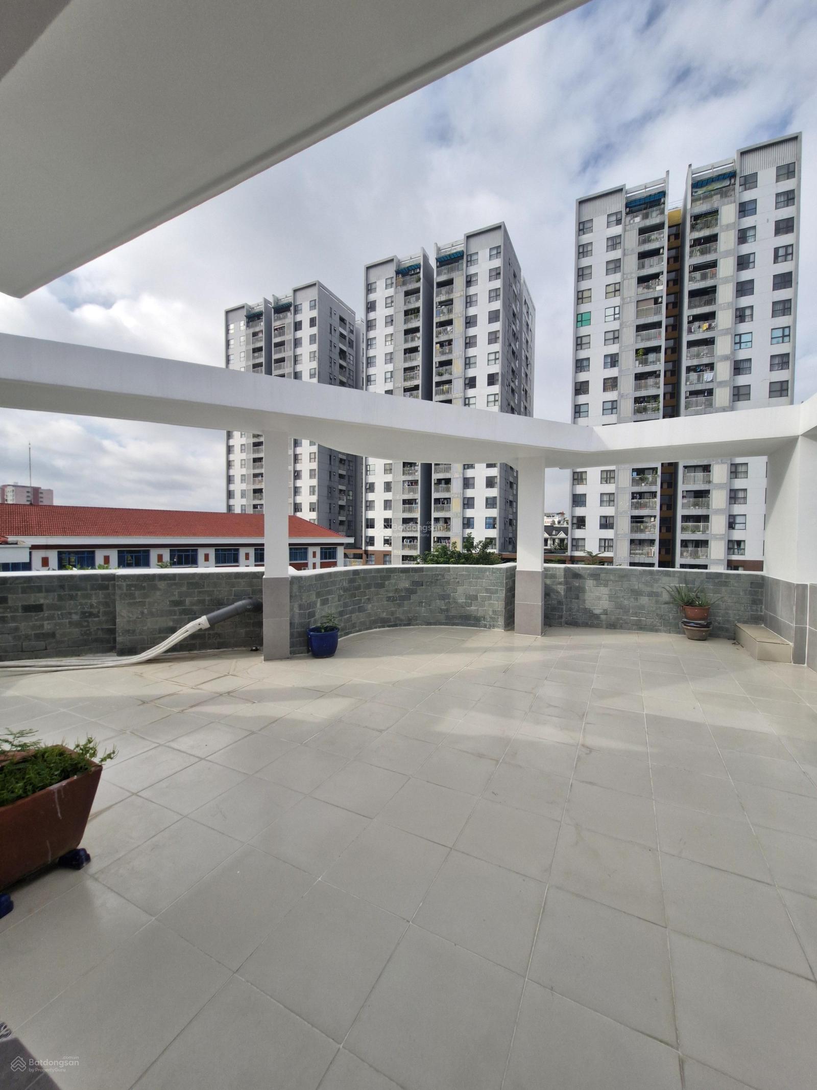 Bán nhà riêng có sân vườn rộng khu Sài Gòn Coop ngay trường tiểu học Lê Đức Thọ, DT 215m2