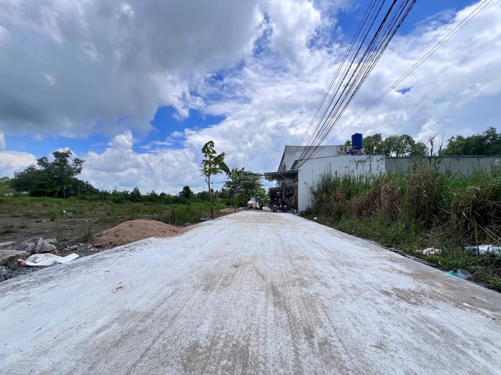 Đất đối diện E. City Tân Đức 5x29m, giá 1tỷ1 Đất đối diện E. City Tân Đức 5x29m, giá 1tỷ1