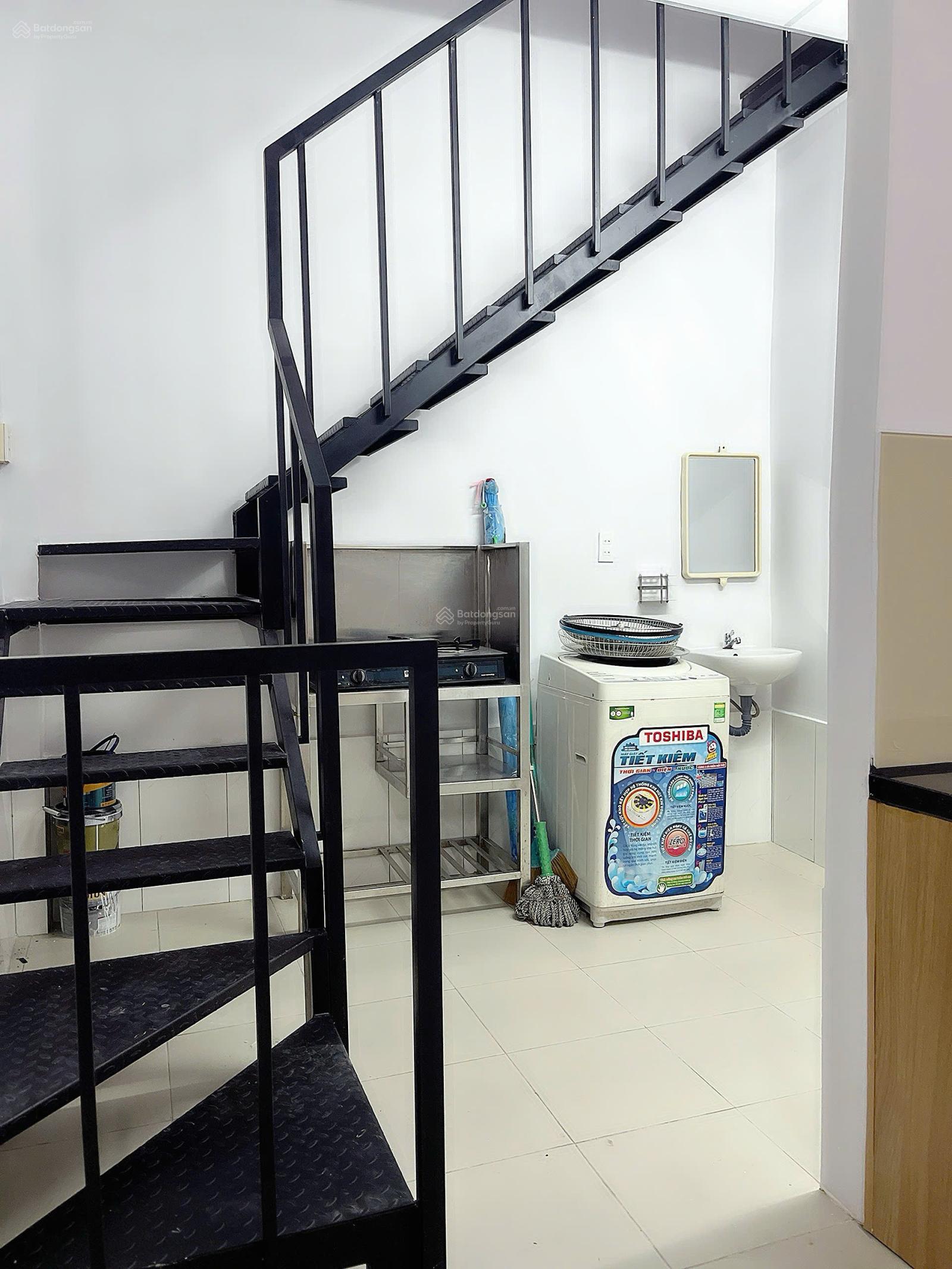 Cho thuê nhà gần mặt tiền Hoàng Văn Thụ, giá rẻ 13 triệu, quận Tân Bình 0939 513 ***