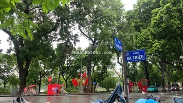 Nhà tập thể Quận Uỷ 23 Bà Triệu sát Hồ Gươm, tiết kiệm thời gian đi học & làm, SĐCC, chỉ 4.75 tỷ