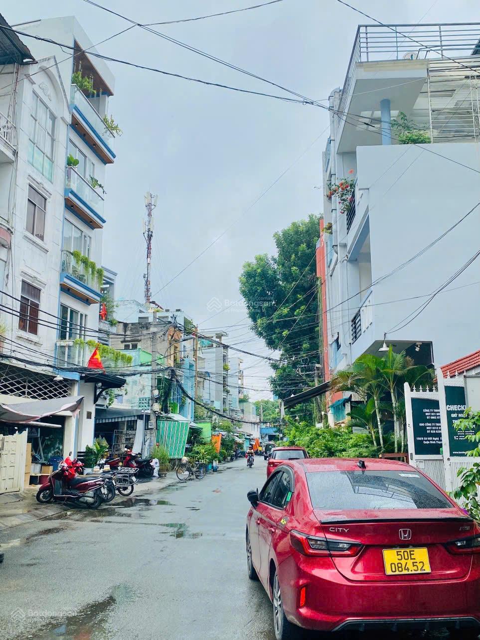 Bán nhà đường 10m ngay Xô Viết Nghệ Tĩnh, P21, Bình Thạnh (4x18m) 4 tầng view Landmart sát vách Q1