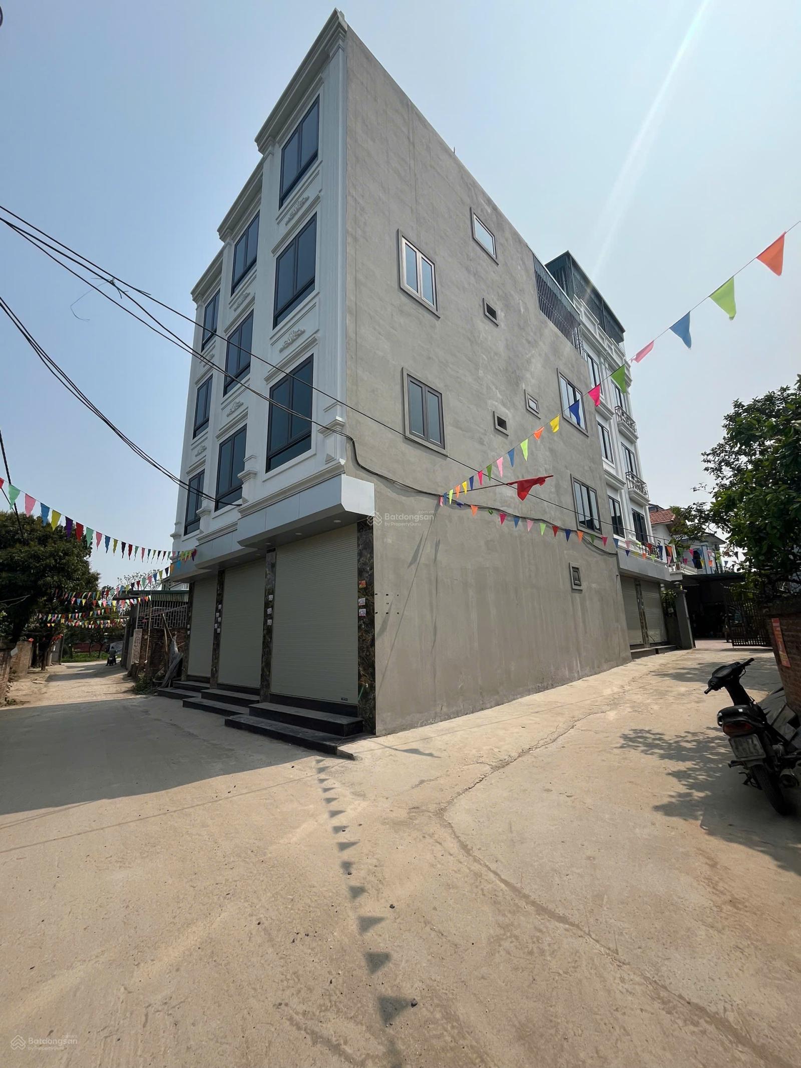 Nhà vừa rộng vừa rẻ ngay UBan Phụng Châu - P.Chương Mỹ. 40m2*4T, 4PN. Thoáng trước sau. Chỉ 3,3 tỷ