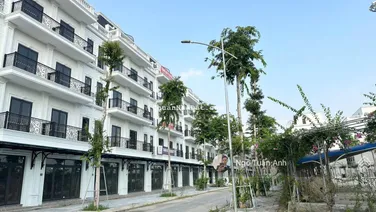 Bán liền kề Hoài Đức 80m2 giá chỉ hơn 11 tỷ nhà 5 tầng đẹp, sổ sẵn, giao dịch ngay